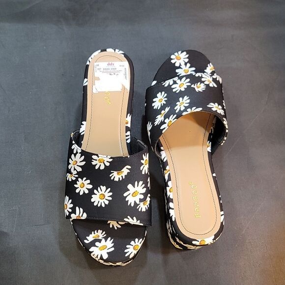 BRAND NEW BAMBOO NICHE-16 DAISY'S FLORAL EMBROIDERED DESIGN PLATFORM SAN… - Picture 5 of 16
